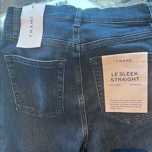 Frame Denim Le Sleek Straight Jeans in Indigo